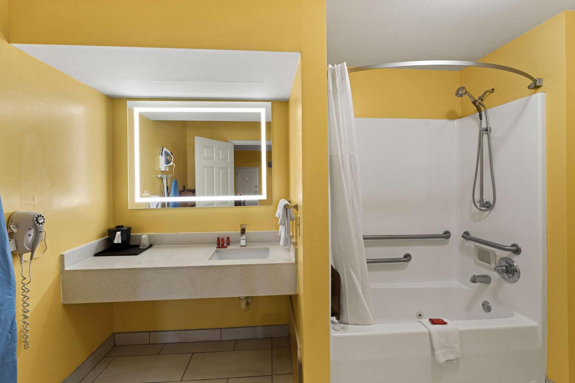Surestay By Best Western Gulfport Bagian luar foto